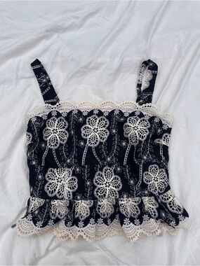 Black Floral Lace-Trim Crop Tank Top Camellia Fairycore Embellished